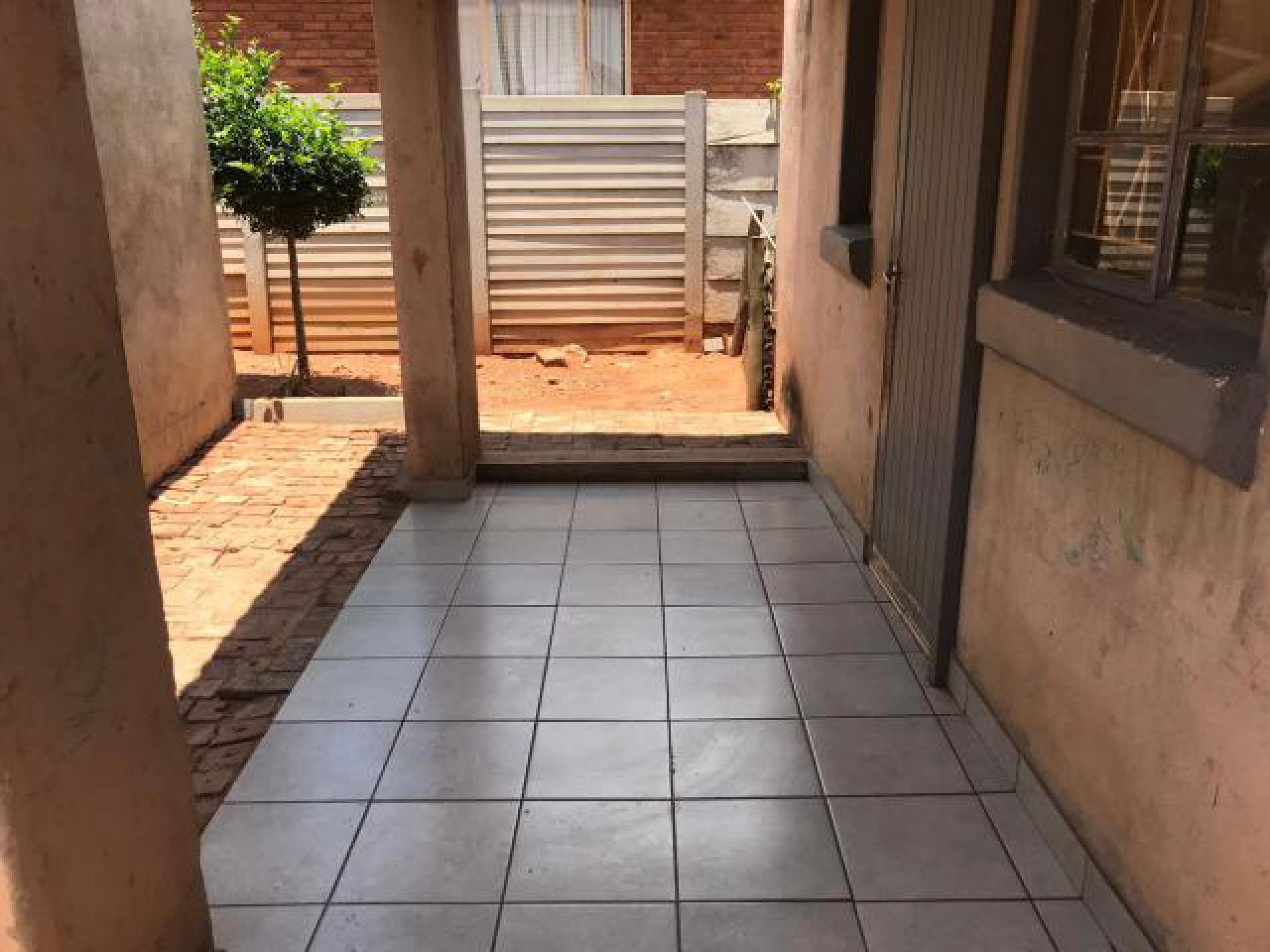 Patio of property in Flora Park 