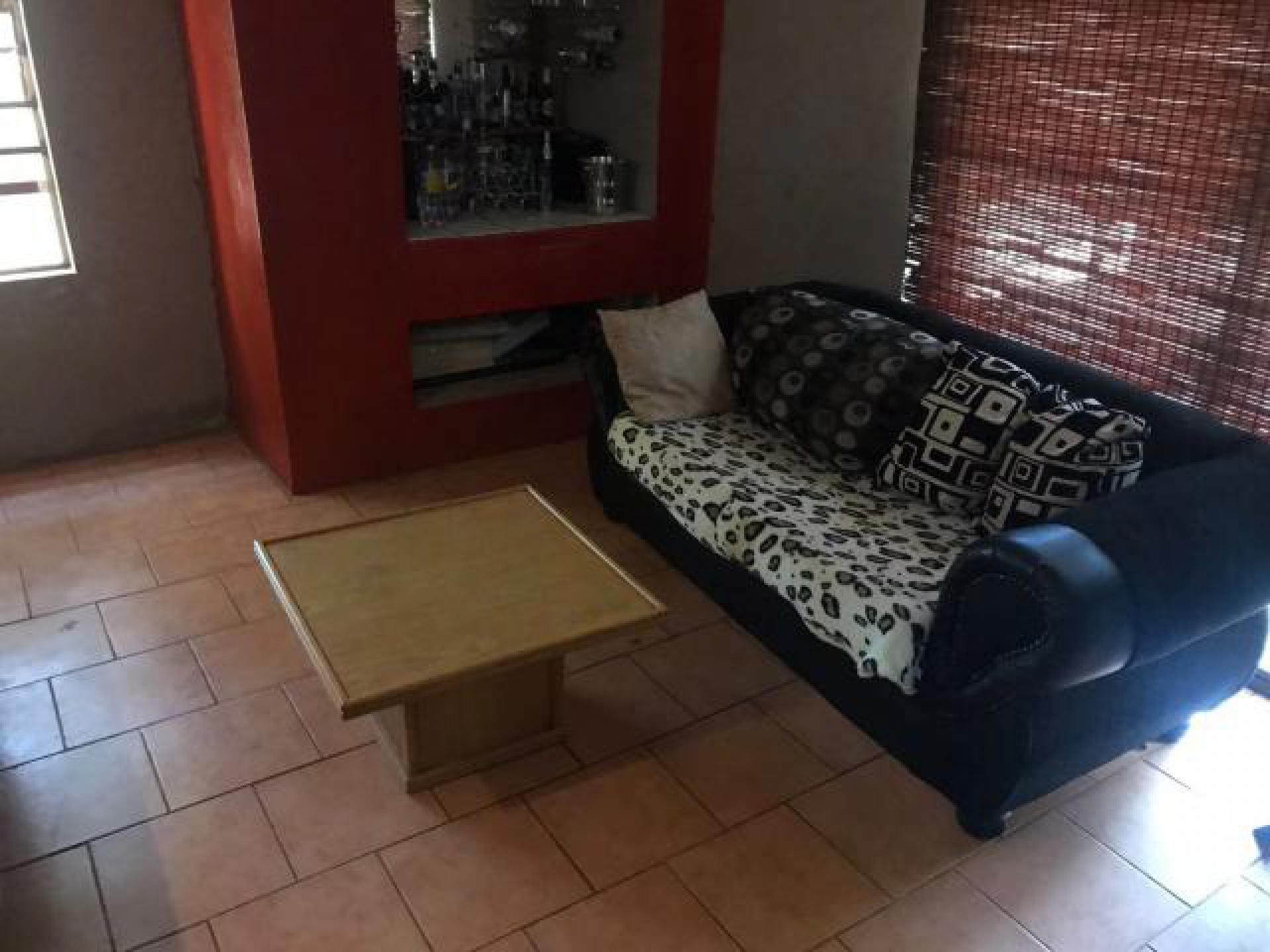 Lounges of property in Flora Park 