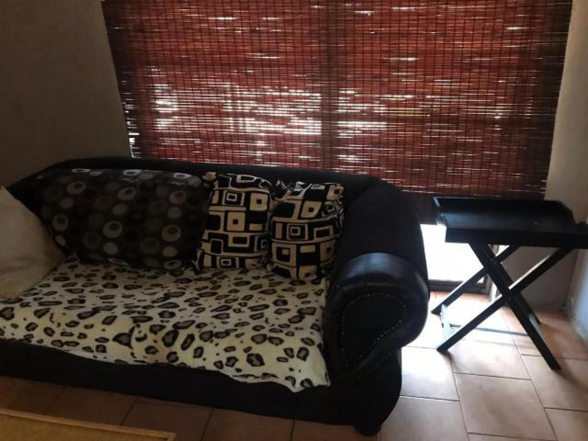 Lounges of property in Flora Park 