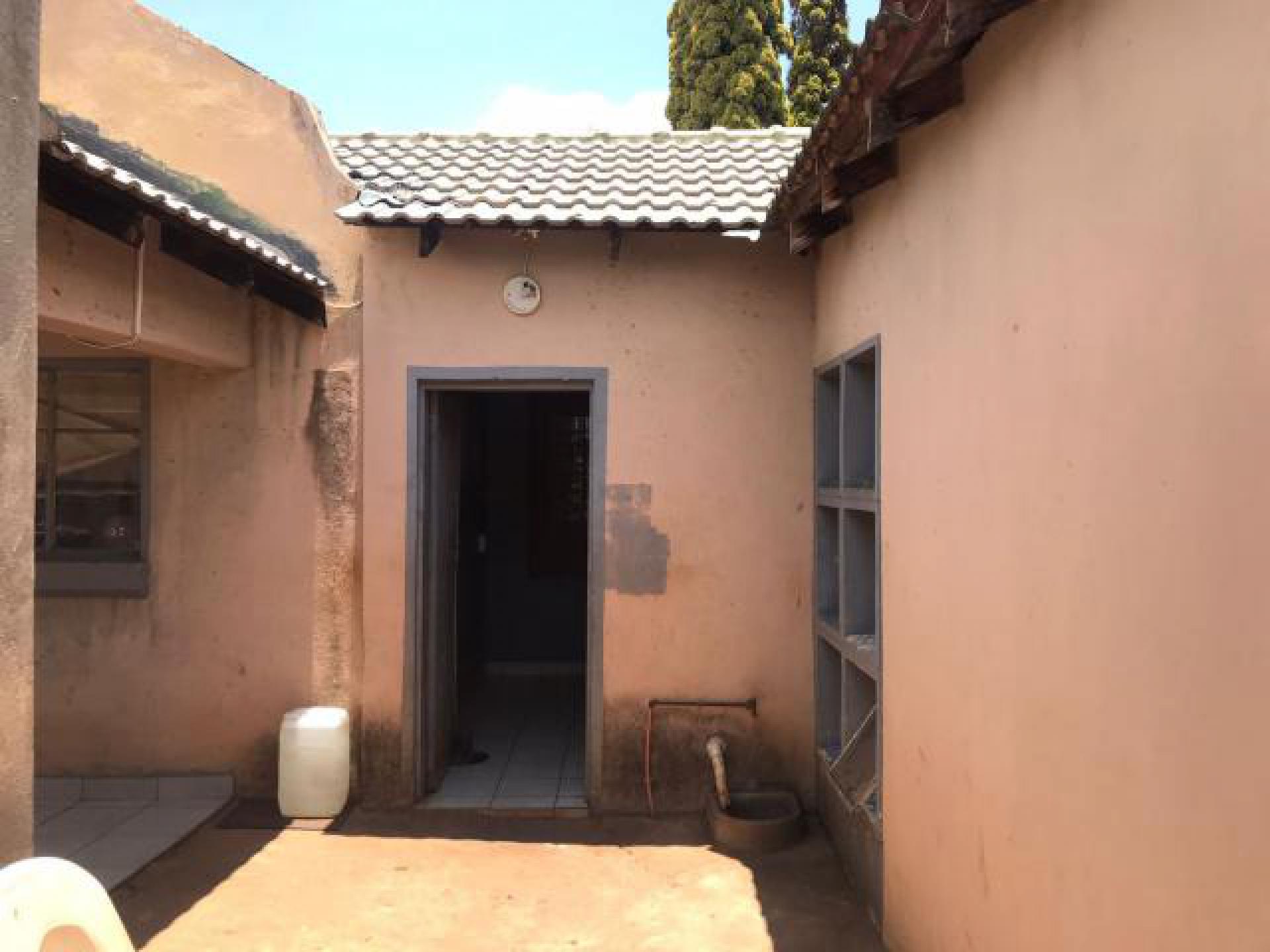 Backyard of property in Flora Park 