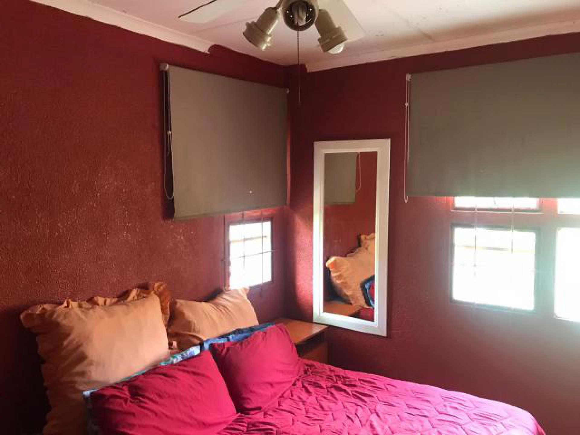 Main Bedroom of property in Flora Park 