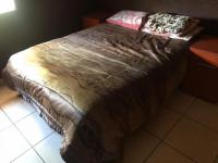 Bed Room 1 of property in Flora Park 