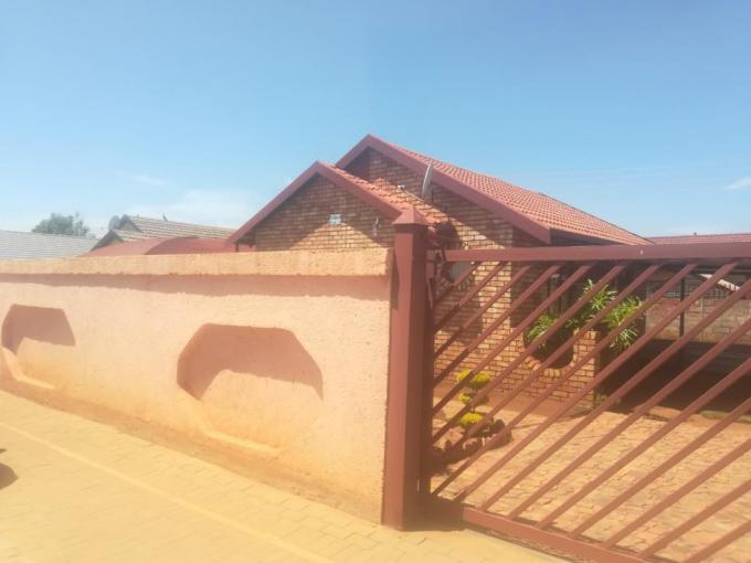 2 Bedroom House for Sale For Sale in GaRankuwa Zone 1 MR251817 MyRoof