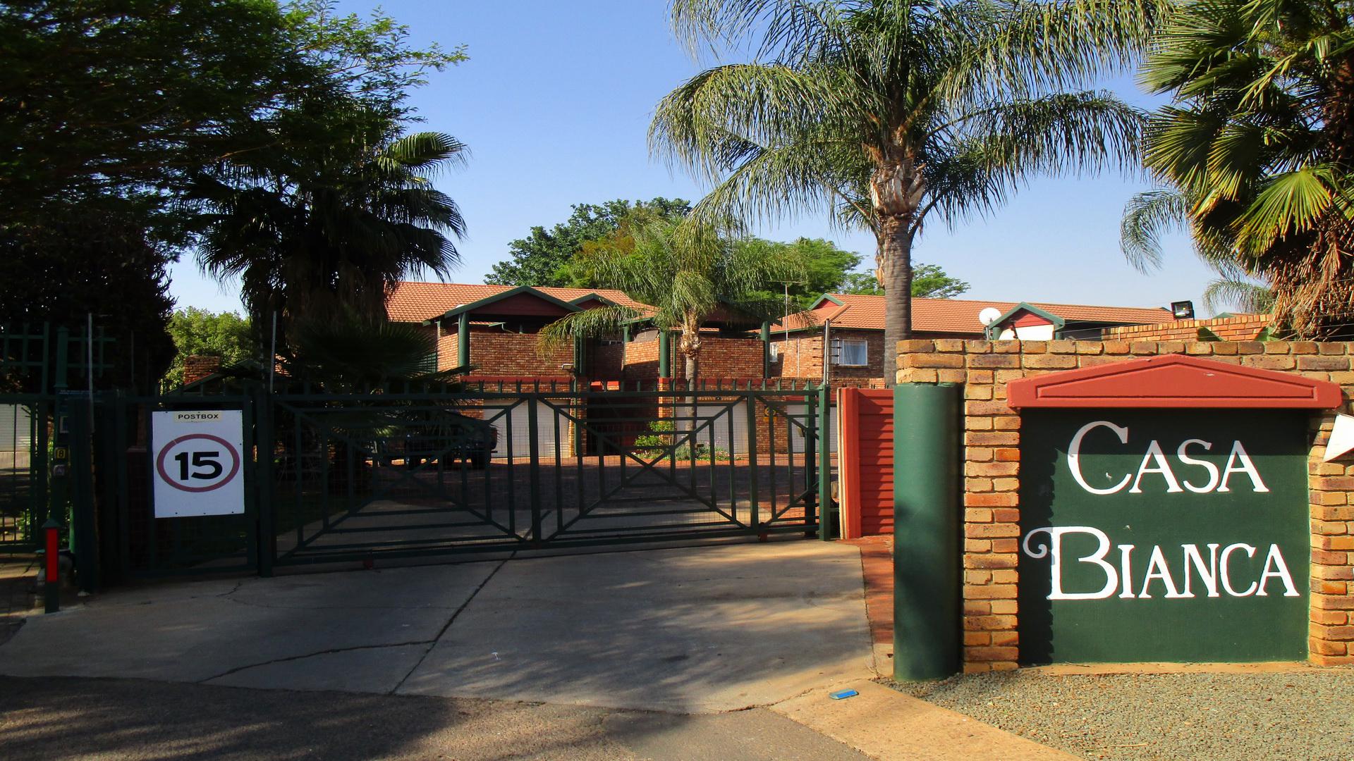 Front View of property in Doornpoort