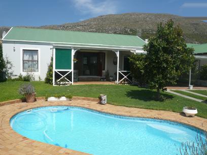 2 Bedroom House for Sale For Sale in Fish Hoek - Private Sale - MR25400
