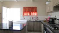Kitchen - 17 square meters of property in Waterval East