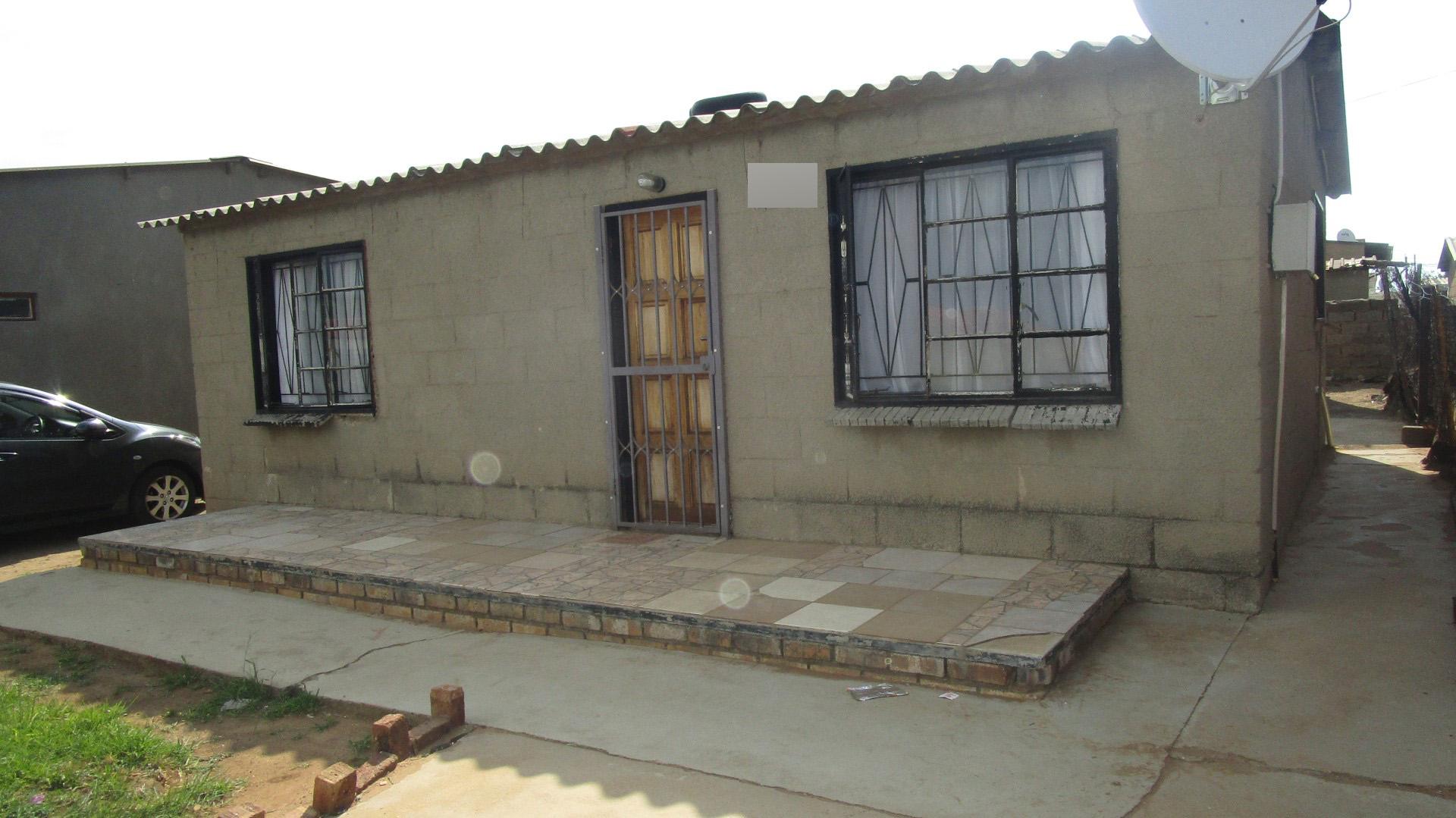 Front View of property in Tsakane