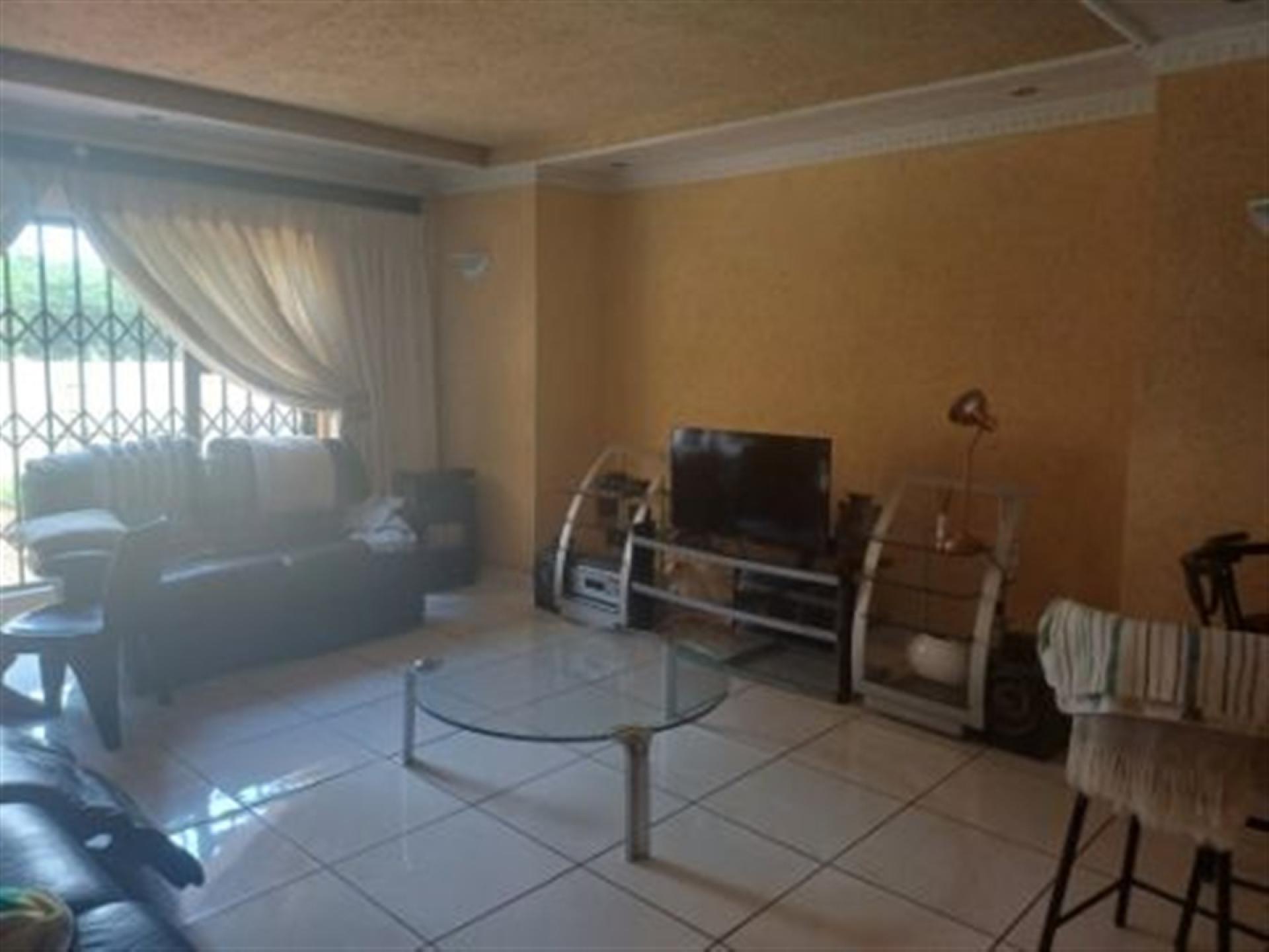 Lounges of property in Ruimsig