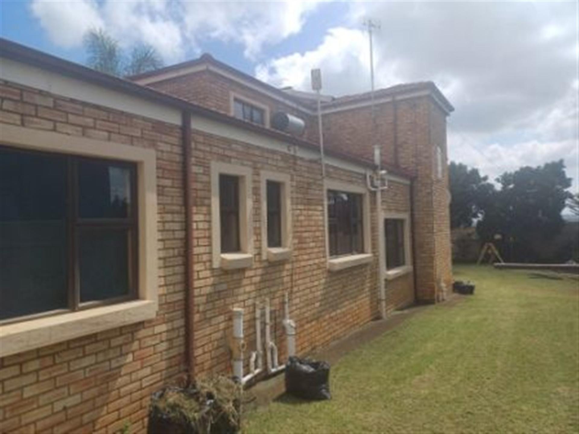 Front View of property in Ruimsig