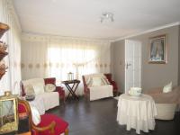 Lounges - 12 square meters of property in Lenasia South