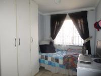 Bed Room 1 - 8 square meters of property in Lenasia South