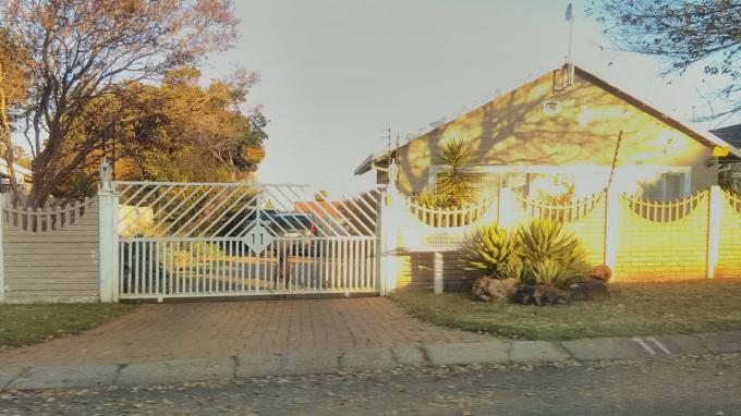 Standard Bank SIE Sale In Execution 4 Bedroom House for Sale in Helikon Park - MR254998