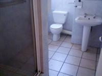 Bathroom 1 - 4 square meters of property in Albemarle