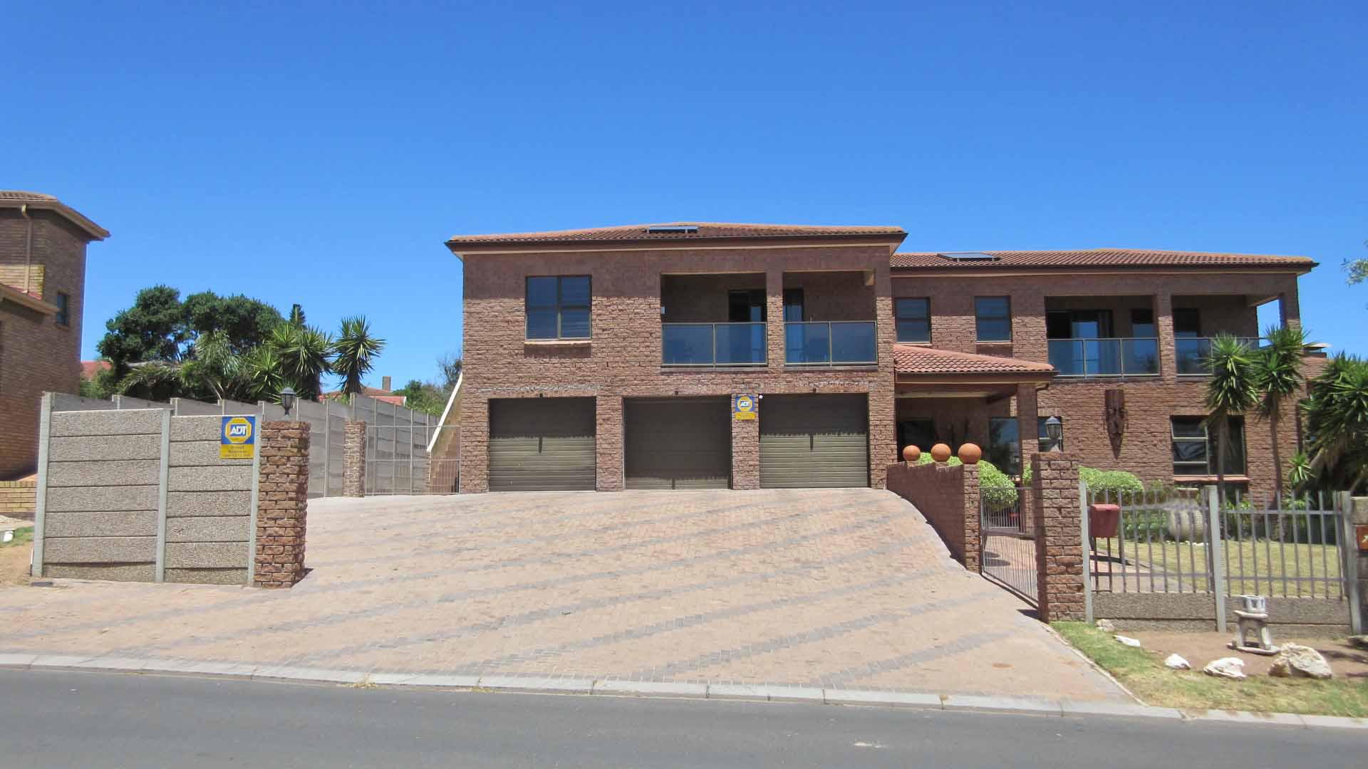 Front View of property in Vredenburg