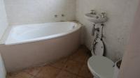 Bathroom 1 - 4 square meters of property in Port Edward