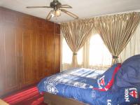 Main Bedroom - 15 square meters of property in Lenasia South