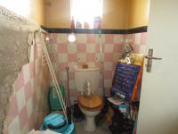Guest Toilet - 3 square meters of property in Riversdale
