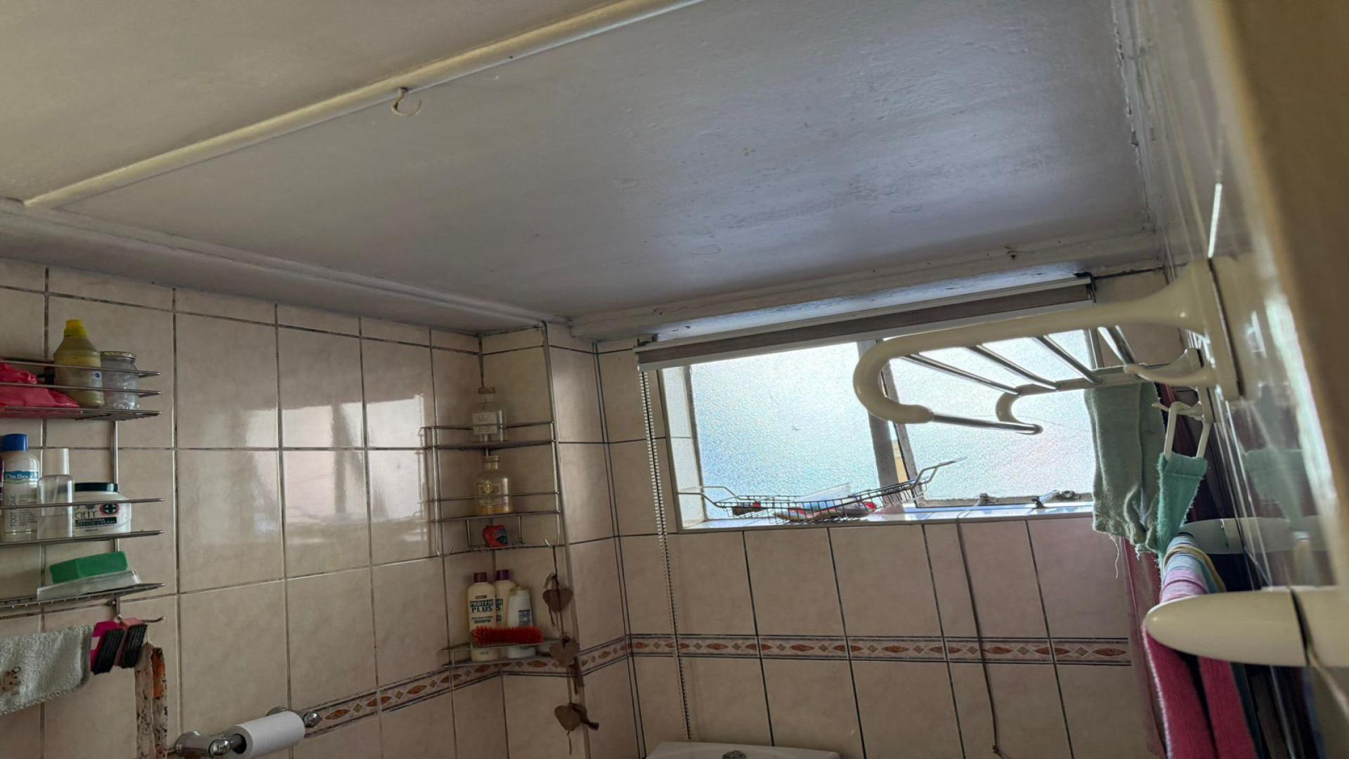 Bathroom 2 of property in Florida