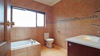 Main Bathroom - 9 square meters of property in Willow Acres Estate