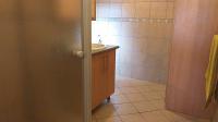 Bathroom 2 - 8 square meters of property in Vereeniging