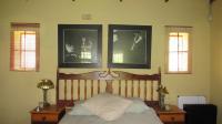 Main Bedroom - 30 square meters of property in Homestead Apple Orchards AH