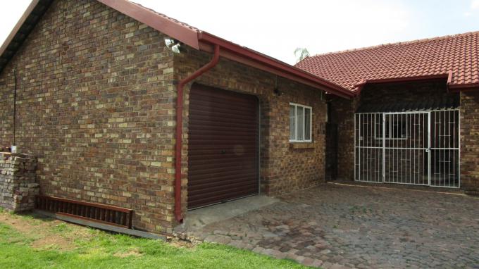 4 Bedroom House for Sale For Sale in Boksburg - Private Sale - MR259922