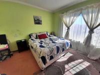 Main Bedroom - 15 square meters of property in Parkrand