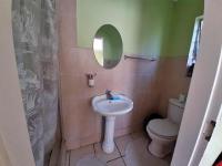 Main Bathroom - 3 square meters of property in Parkrand