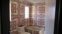 Bathroom 1 - 5 square meters of property in Vanderbijlpark