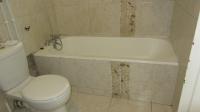 Bathroom 1 - 4 square meters of property in Cape Town Centre