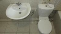 Bathroom 1 - 4 square meters of property in Cape Town Centre