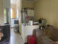 Lounges - 17 square meters of property in Horison View