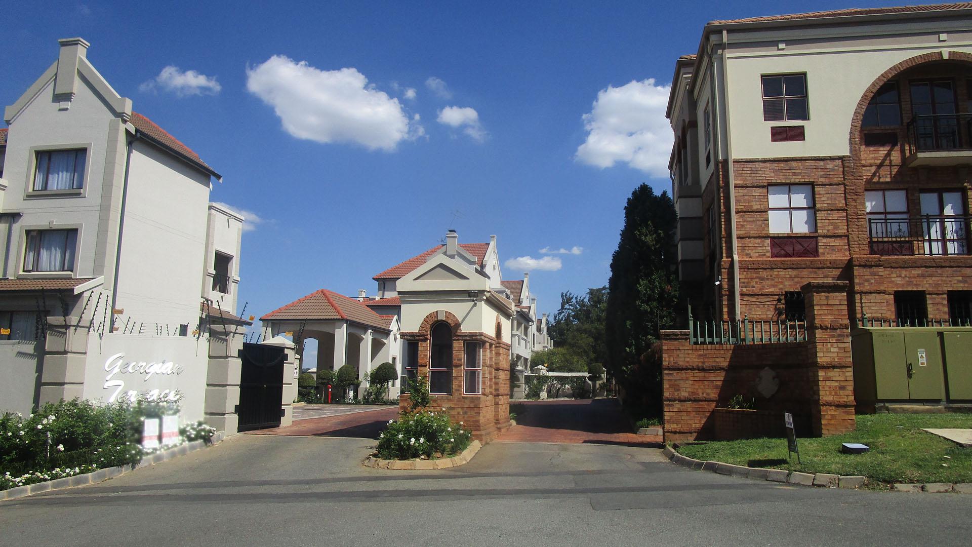 Front View of property in Edenburg - Jhb