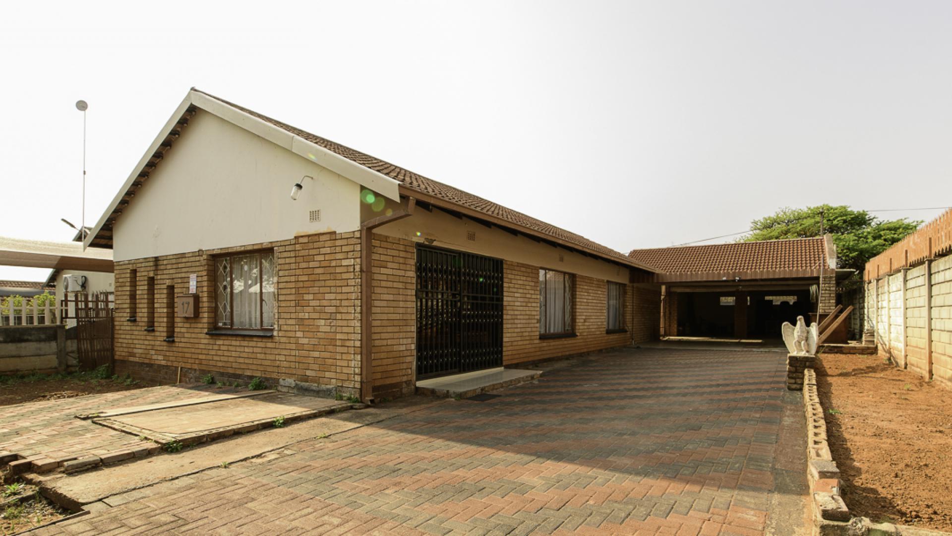 Front View of property in Klerksdorp