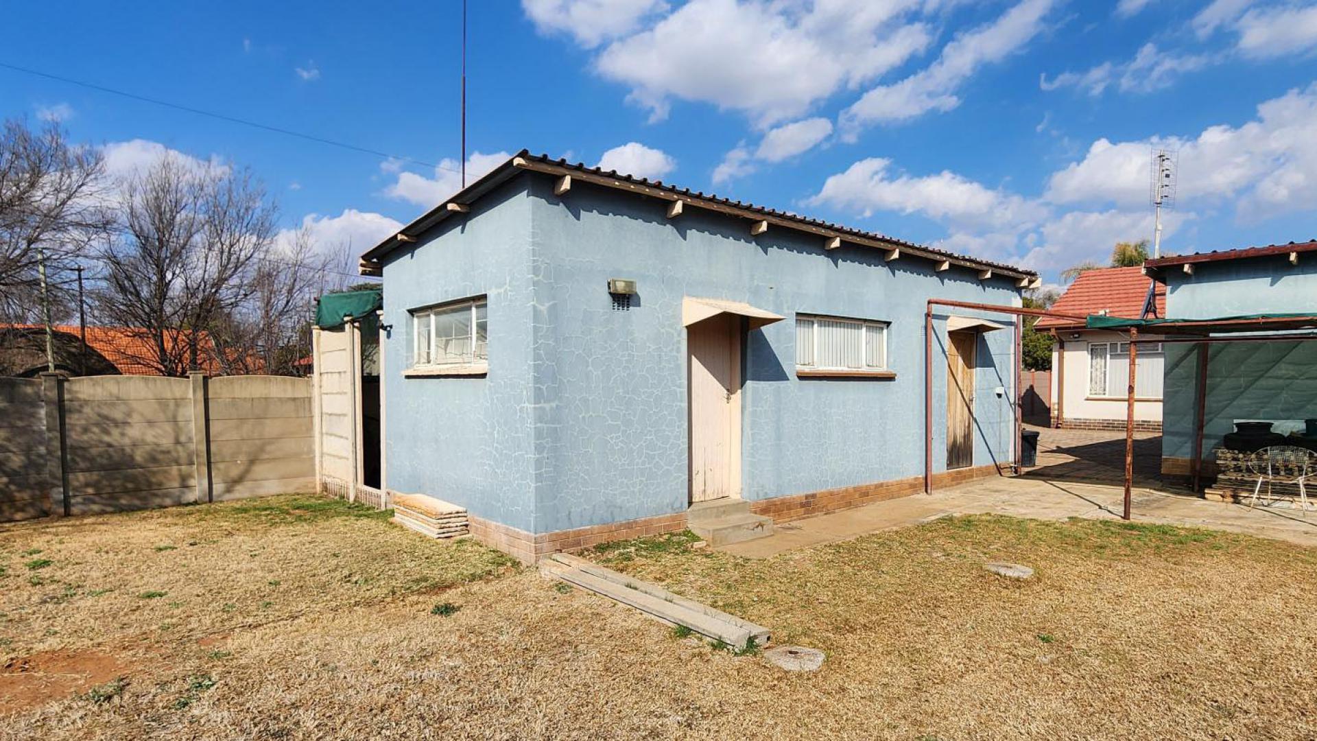 Backyard of property in Stilfontein