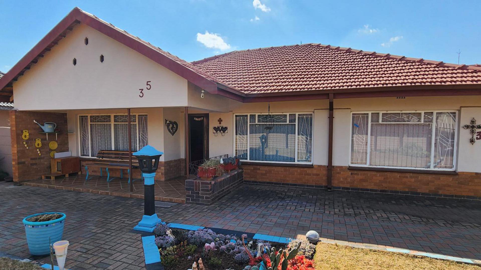 Front View of property in Stilfontein