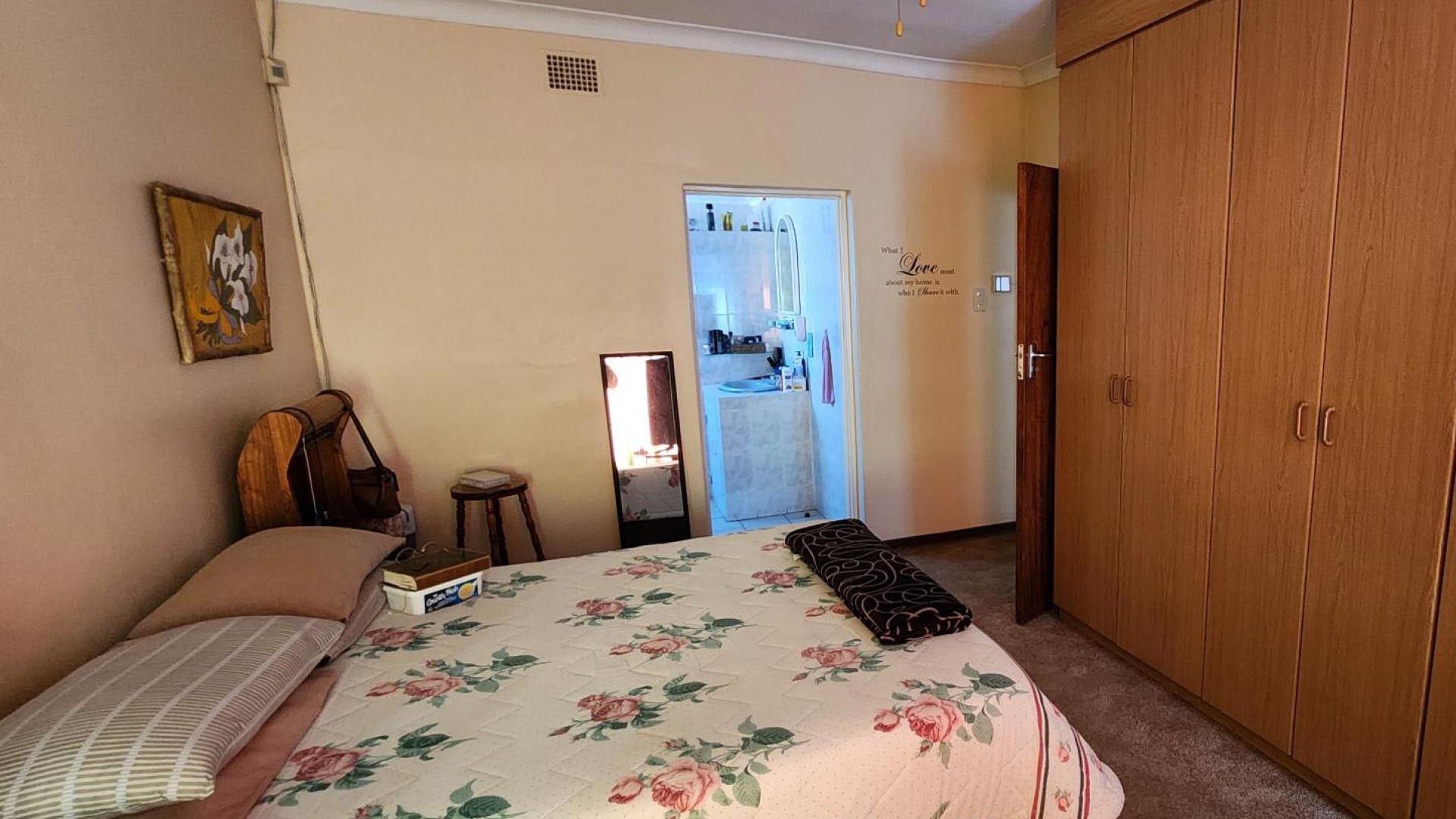 Main Bedroom of property in Stilfontein