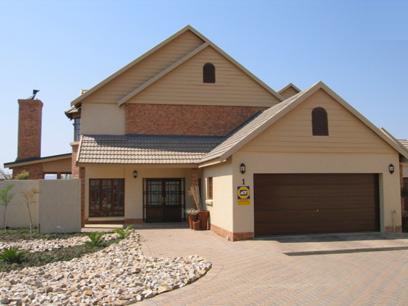 3 Bedroom House for Sale For Sale in Wapadrand - Home Sell - MR26157