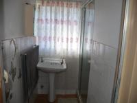 Bathroom 1 of property in Eloff