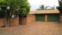 3 Bedroom 1 Bathroom Simplex for Sale for sale in Equestria