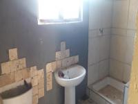 Bathroom 1 of property in Eloff