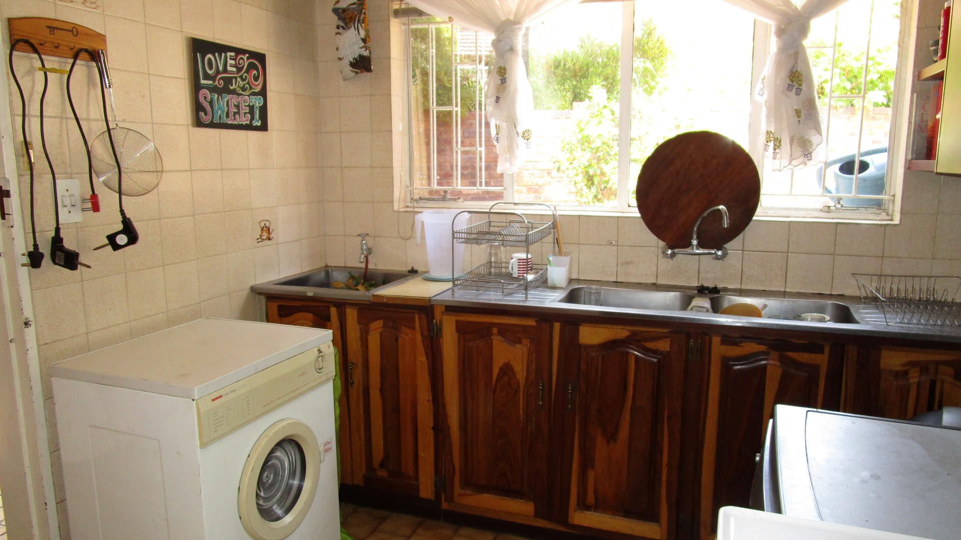 Scullery - 8 square meters of property in Edleen