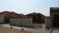 Front View of property in Vosloorus