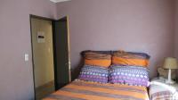Bed Room 1 - 13 square meters of property in Vosloorus