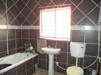 Bathroom 1 - 6 square meters of property in Vosloorus