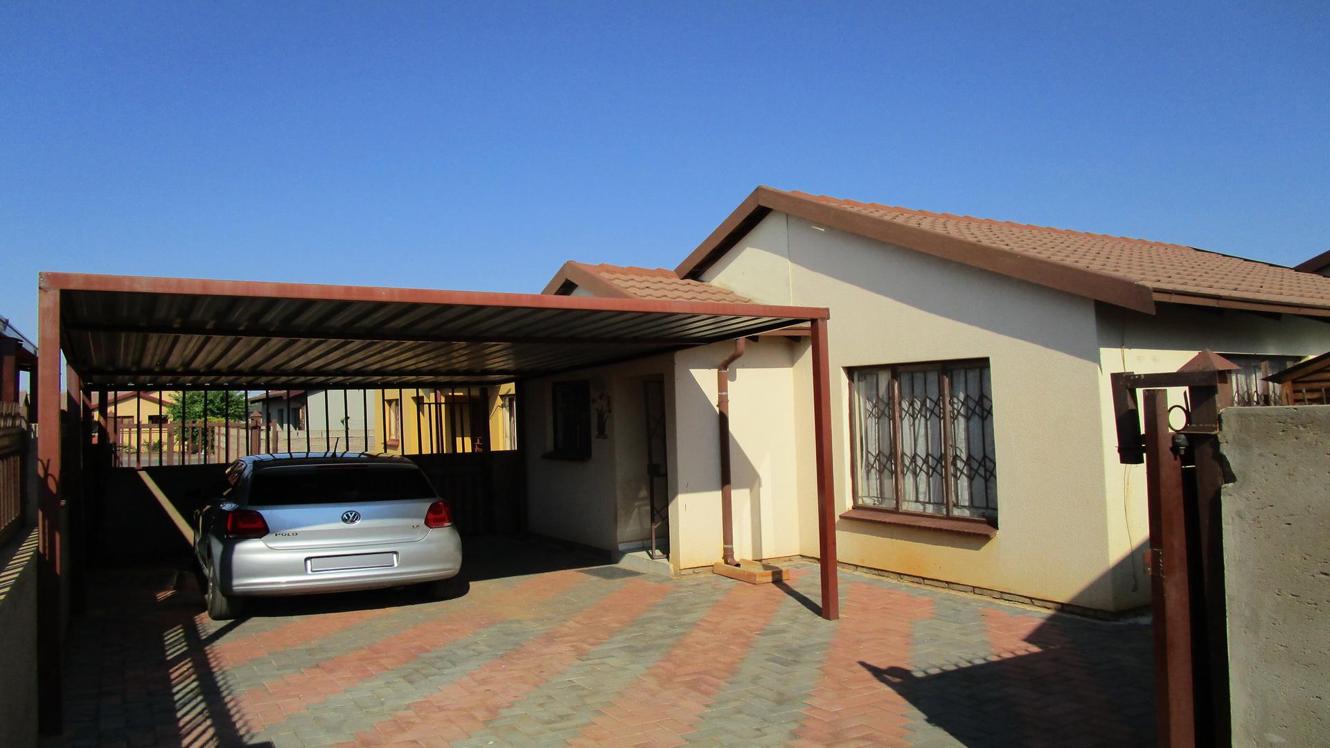 Front View of property in Soshanguve East