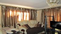 Lounges - 13 square meters of property in Soshanguve East