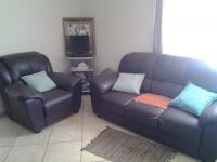 Lounges - 16 square meters of property in Jabulani