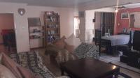 Lounges - 78 square meters of property in Witfield