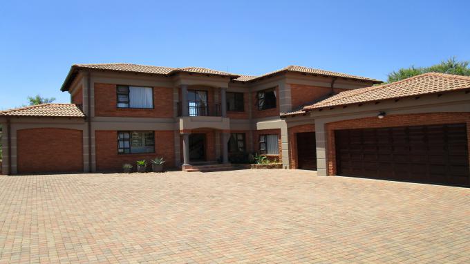 4 Bedroom House for Sale For Sale in Leeuwfontein Estates - Private Sale - MR263882